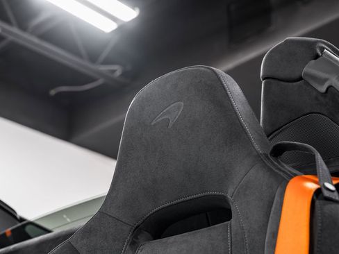 Used 2023 McLaren 720S Spider image 18