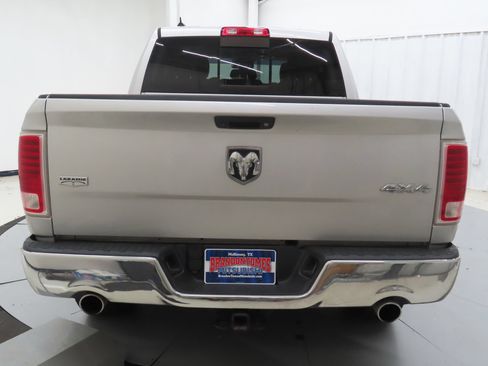 Used 2017 RAM 1500 Laramie w/ Convenience Group AWD/4WD image 4