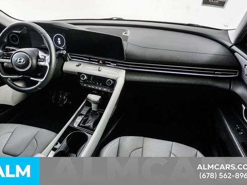 Used 2023 Hyundai Elantra Limited FWD image 17