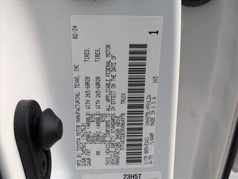 Used 2024 Toyota Tundra Limited AWD/4WD image 23