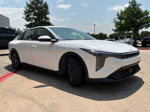 Used 2025 Kia K4 FWD image 4