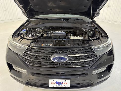Used 2022 Ford Explorer Limited w/ Equipment Group 301A RWD image 32