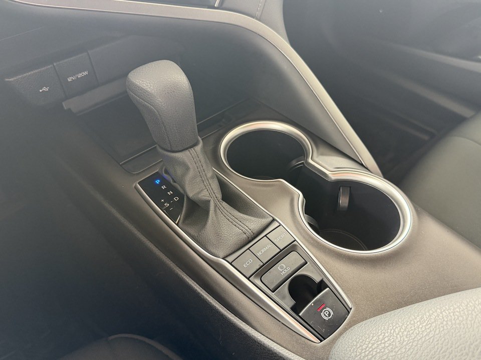 Used 2024 Toyota Camry LE AWD/4WD image 19