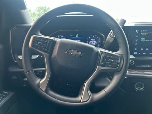 Used 2023 Chevrolet Silverado 1500 RST RWD image 22