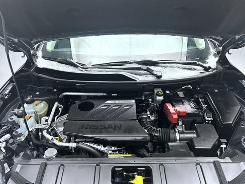 Certified 2024 Nissan Rogue SV image 24