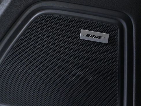 Certified 2025 Porsche Macan S image 23