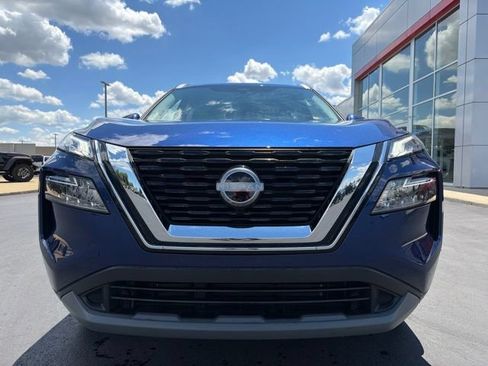 Used 2023 Nissan Rogue SV w/ SV Premium B Package AWD/4WD image 2