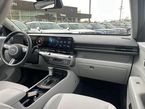 Used 2026 Hyundai Kona SEL Sport AWD/4WD image 12