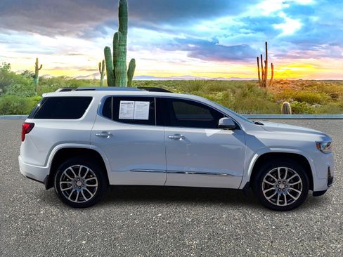 Used 2023 GMC Acadia Denali w/ Denali Technology Package image 6