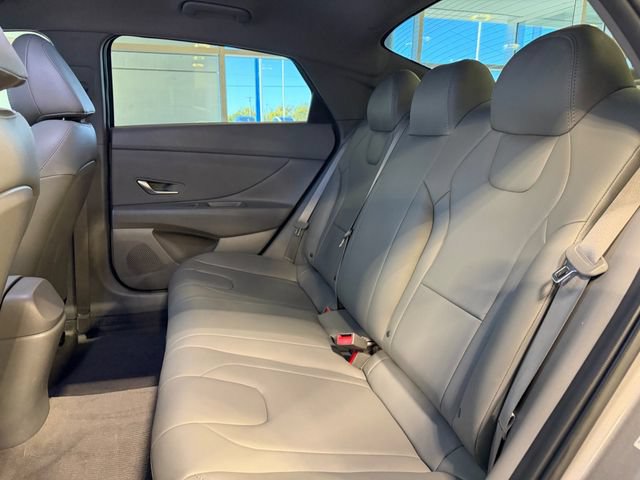 Used 2023 Hyundai Elantra SEL w/ Convenience Package FWD image 20