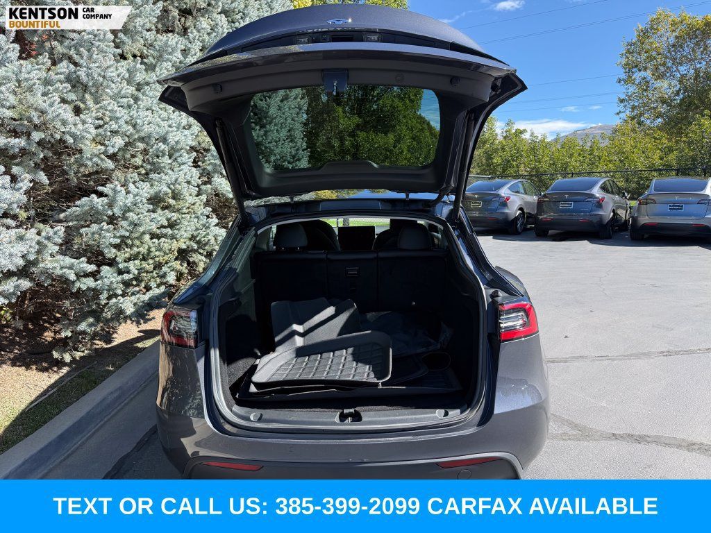 Used 2023 Tesla Model Y Long Range AWD/4WD image 31