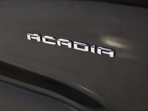 Used 2023 GMC Acadia SLE FWD image 16