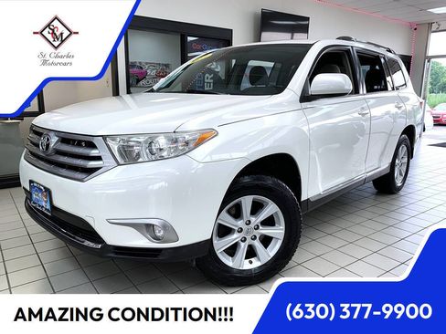 Used 2013 Toyota Highlander Plus FWD image 1