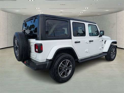 Used 2023 Jeep Wrangler Sahara image 3