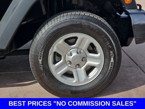 Used 2016 Jeep Wrangler Unlimited Sport w/ Connectivity Group AWD/4WD image 38