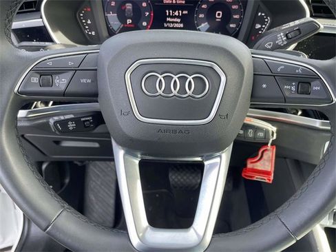 Used 2025 Audi Q3 2.0T Premium image 26