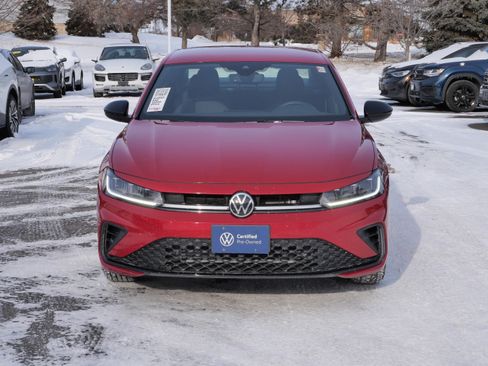 Used 2025 Volkswagen Jetta Sport image 2