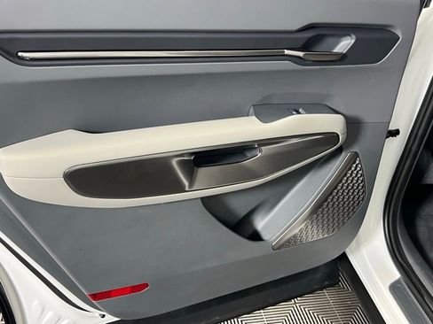 Used 2024 Kia EV9 Wind image 26