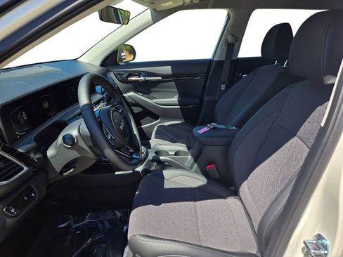 New 2026 Kia Seltos S FWD image 17