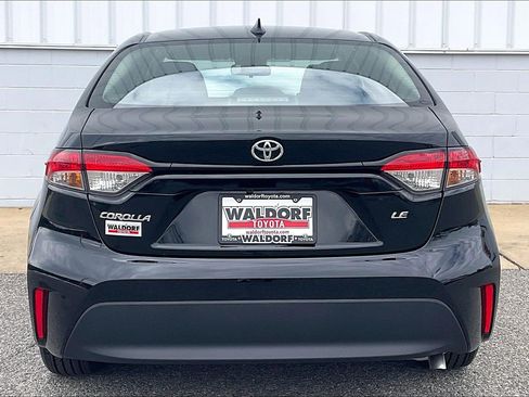 Used 2025 Toyota Corolla LE image 5