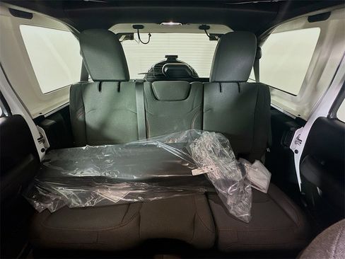 New 2026 Jeep Wrangler Rubicon image 10