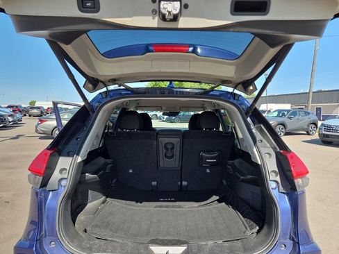 Used 2019 Nissan Rogue SV AWD/4WD image 29