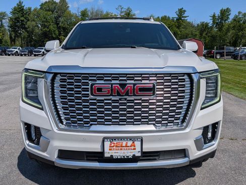 Used 2024 GMC Yukon XL Denali AWD/4WD image 2