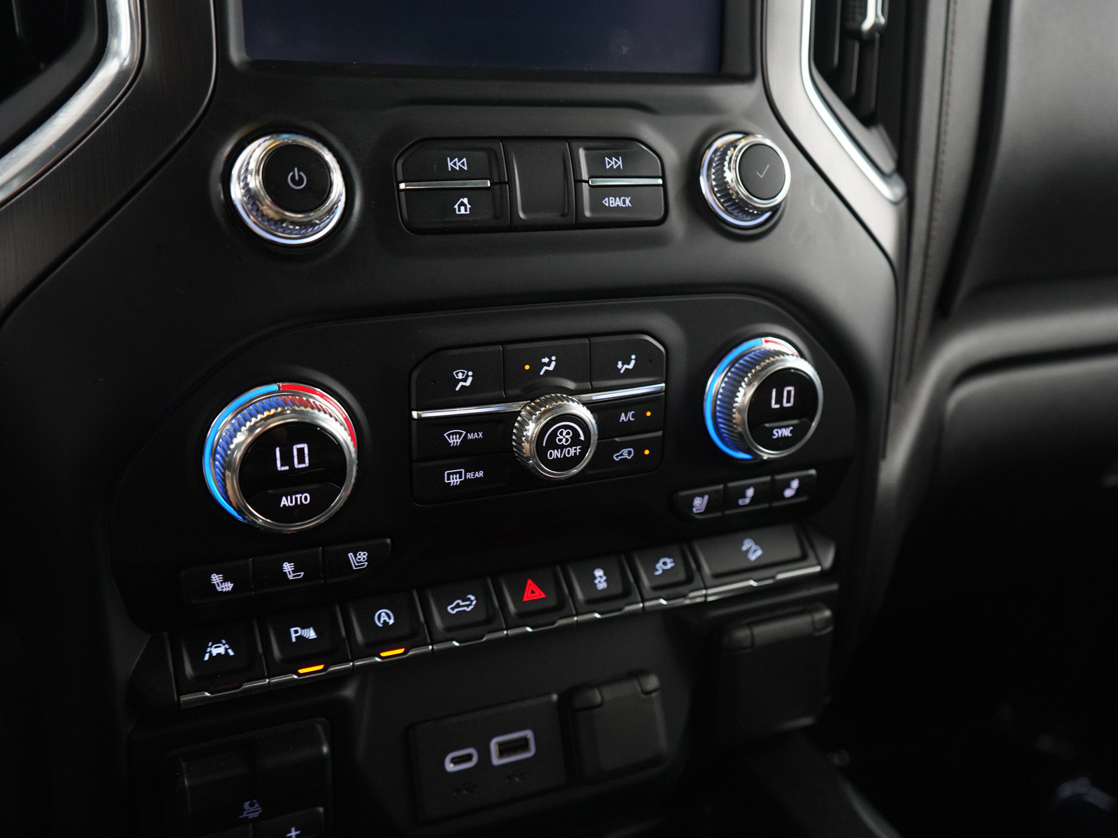 Used 2020 GMC Sierra 1500 AT4 w/ AT4 Premium Package AWD/4WD image 26