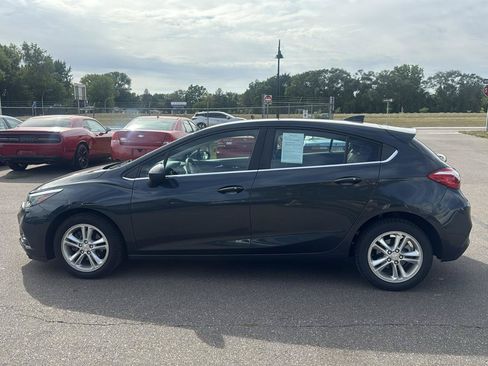 Used 2018 Chevrolet Cruze LT w/ LT Convenience Package FWD image 8