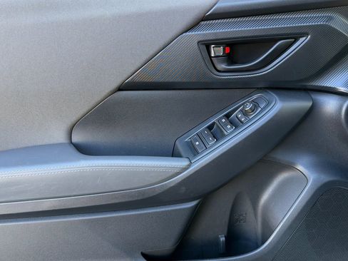 Used 2024 Subaru Crosstrek 2.0i Premium image 11