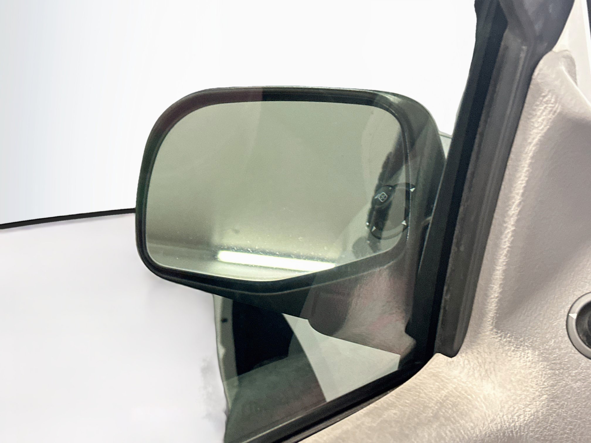 Used 2004 Ford Explorer Sport XLT AWD/4WD image 16