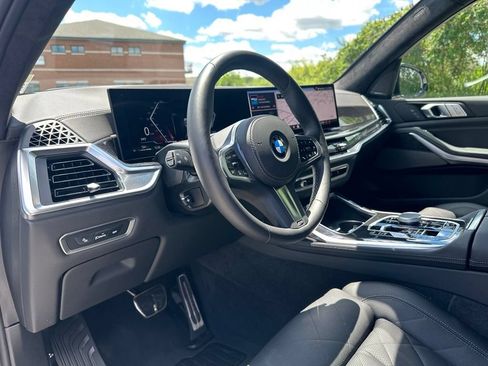 New 2026 BMW X7 xDrive40i w/ M Sport Package AWD/4WD image 17
