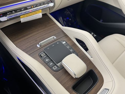 New 2026 Mercedes-Benz GLE 450 4MATIC image 35