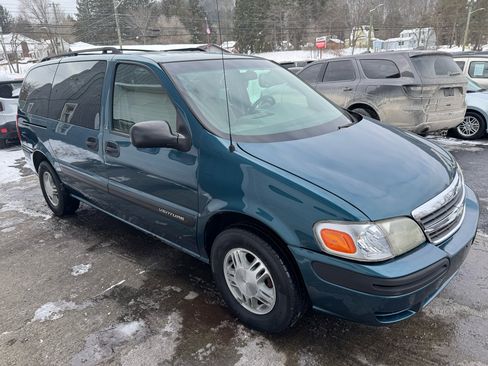 Used 2003 Chevrolet Venture LS image 3