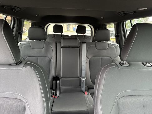 New 2025 Jeep Grand Cherokee L Laredo w/ Luxury Tech Group I image 30