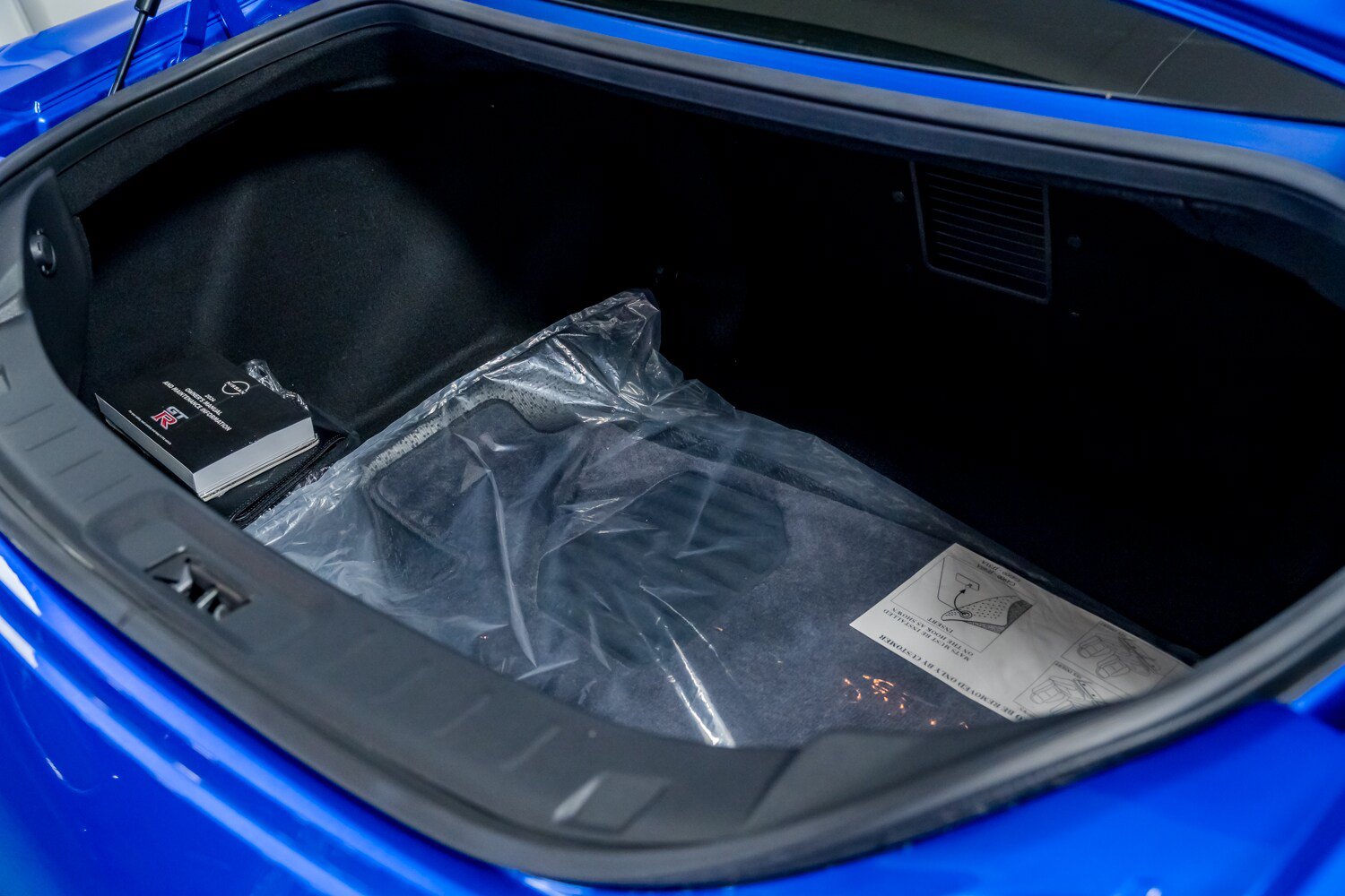 Used 2024 Nissan GT-R w/ Floor Mat Package AWD/4WD image 43