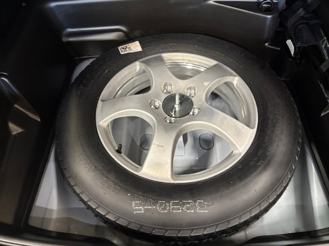 Used 2023 Jeep Grand Cherokee Altitude AWD/4WD image 19