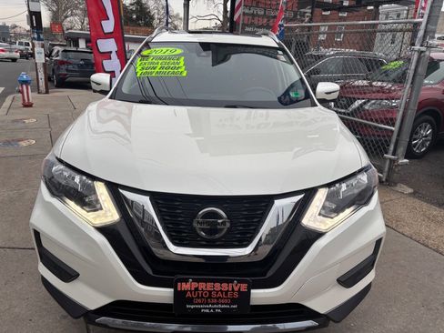 Used 2019 Nissan Rogue SV w/ Sun & Sound Touring Package image 5