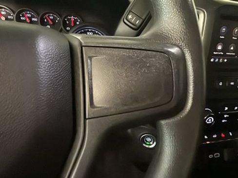 Used 2022 Chevrolet Silverado 1500 Custom AWD/4WD image 16