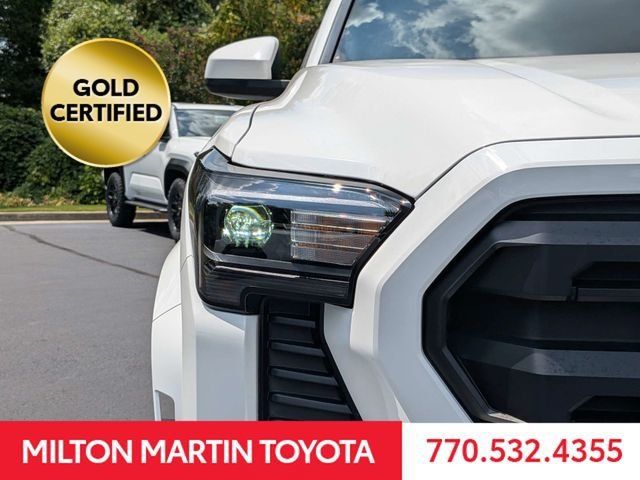 Certified 2025 Toyota Tacoma SR5 AWD/4WD image 12