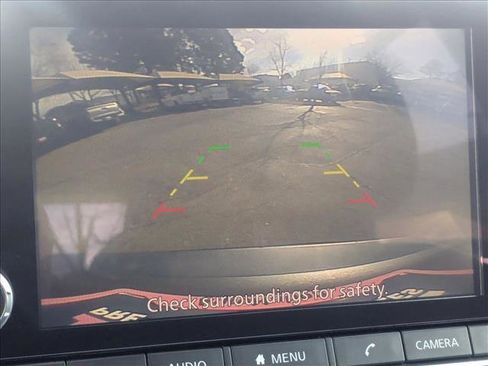 Used 2024 Nissan Rogue SV image 14