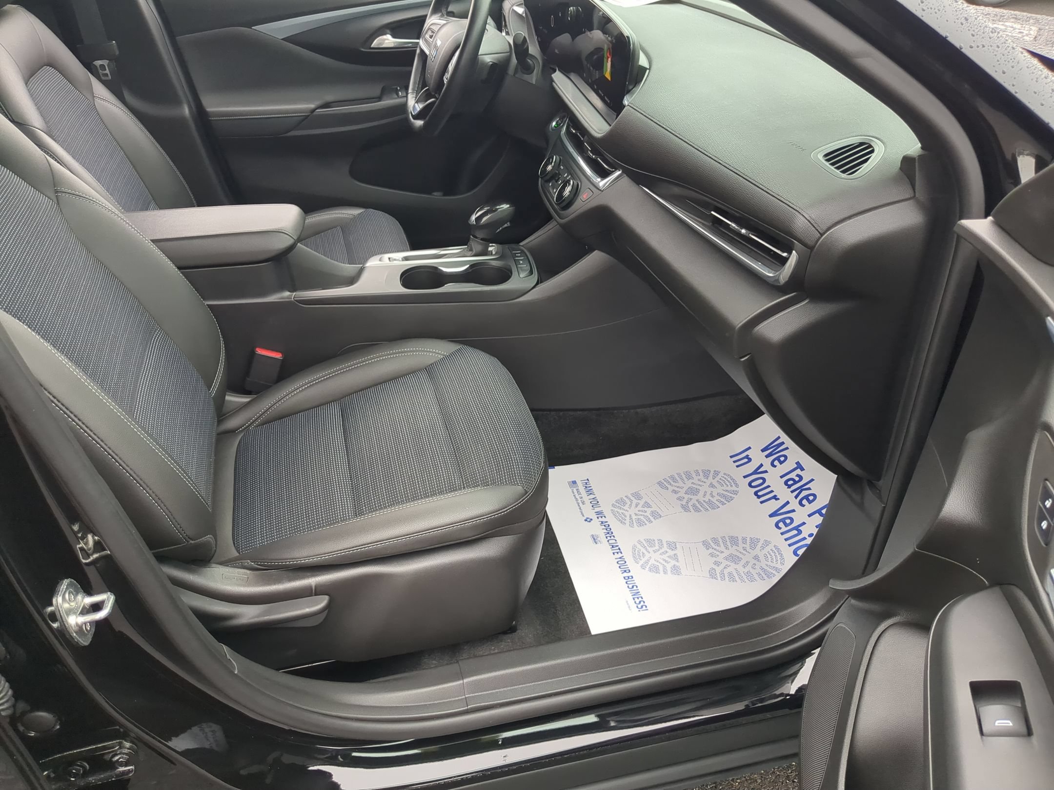 Certified 2024 Buick Envista Sport Touring w/ Convenience I Package FWD image 25