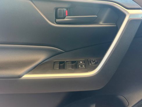 Certified 2019 Toyota RAV4 LE w/ Carpet Mat Package FWD image 13