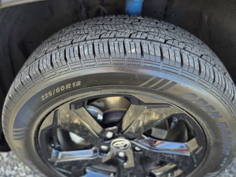 Used 2021 Toyota RAV4 XSE AWD/4WD image 30