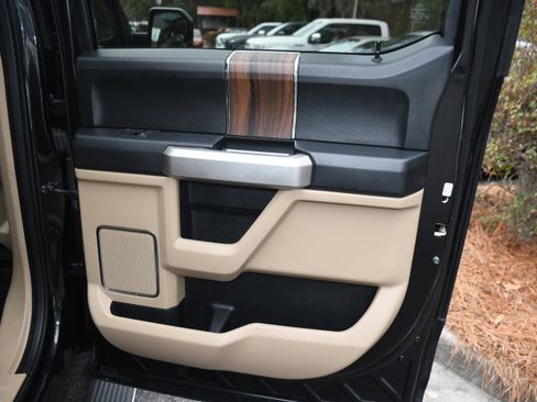 Used 2015 Ford F150 Lariat w/ Equipment Group 502A Luxury image 22