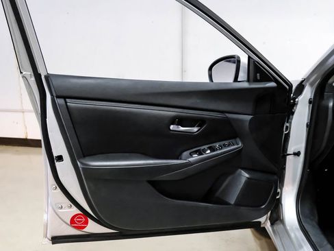 Used 2021 Nissan Sentra SV FWD image 42