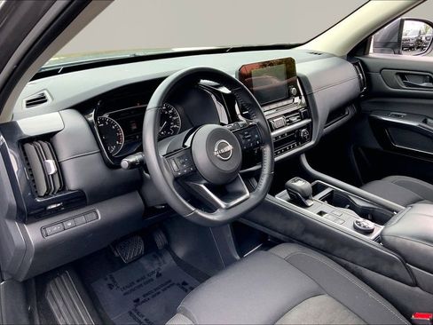 Used 2023 Nissan Pathfinder SV AWD/4WD image 12
