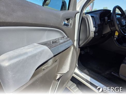 Used 2018 Chevrolet Colorado Z71 RWD image 12
