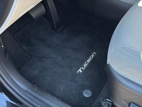 Certified 2025 Hyundai Tucson SEL image 17