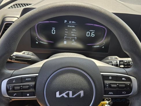 Certified 2025 Kia Sportage LX FWD image 28